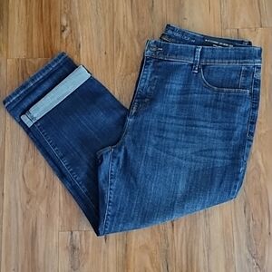 Chico's Size 3 Girlfriend Crop